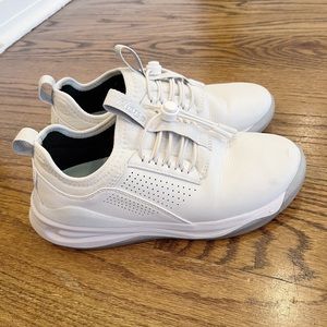 Clove White Nursing Shoes